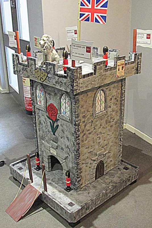 Rose Theatre Duck House...